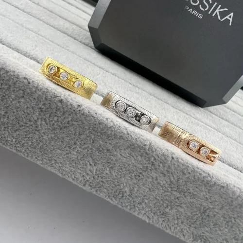 Messika Move Three-Stone Textured Ring