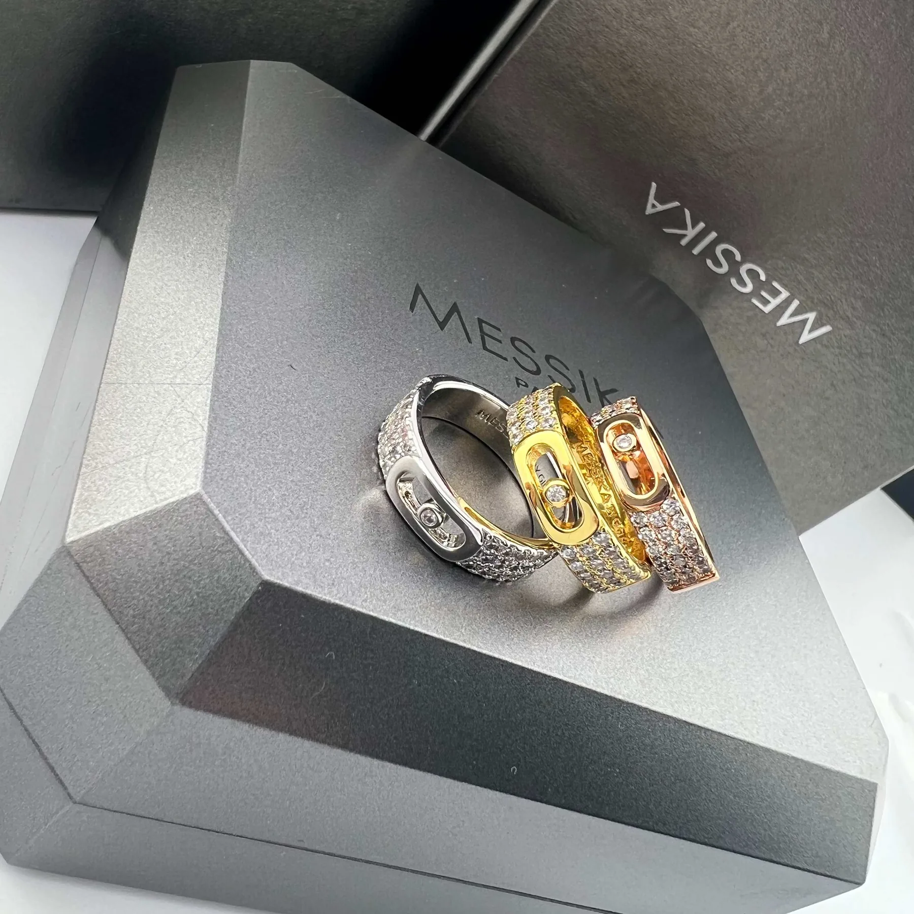 Messika Move Single-Stone Ring