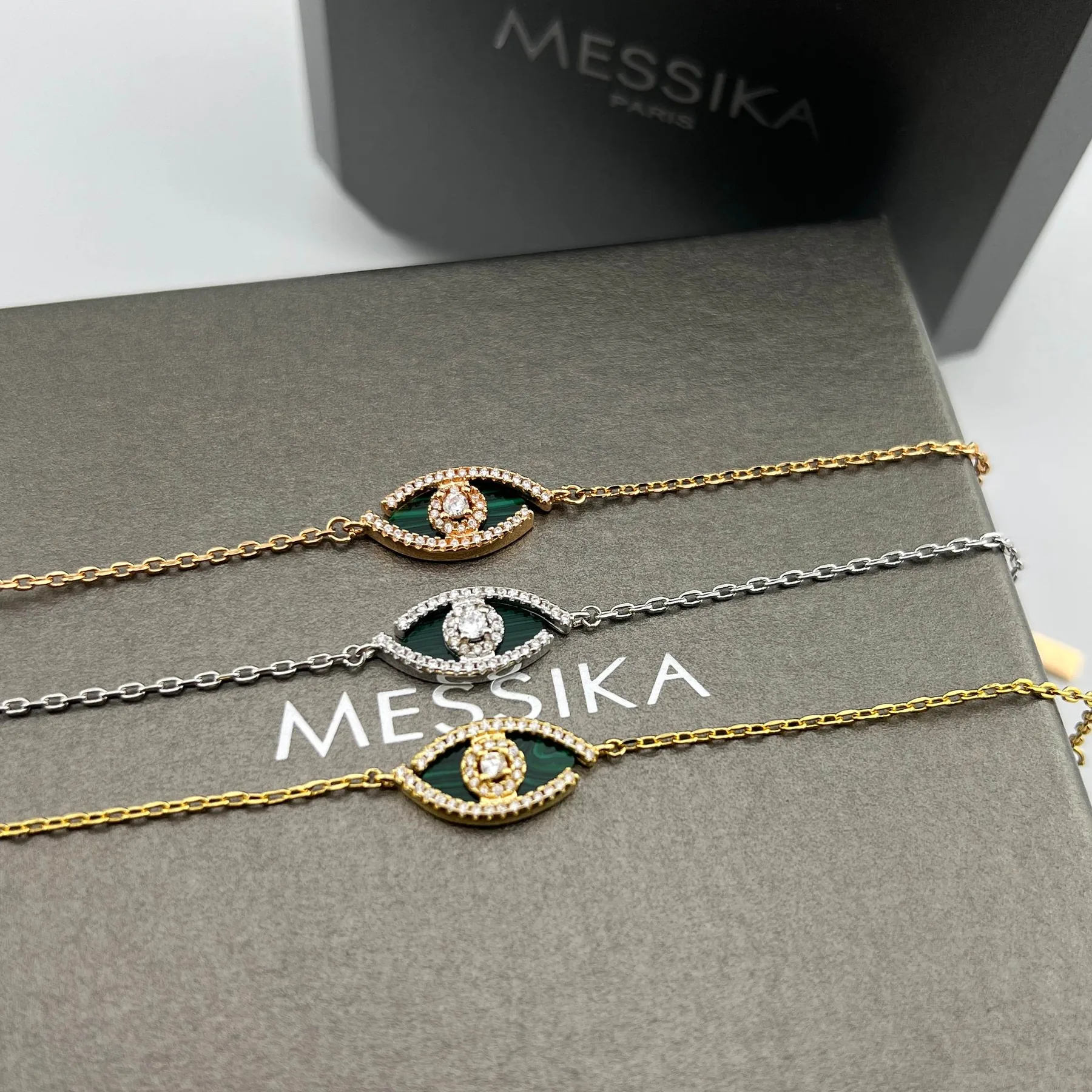 JWMESSIKA0069-01 Messika Lucky Eye Malachite Pavé Bracelet