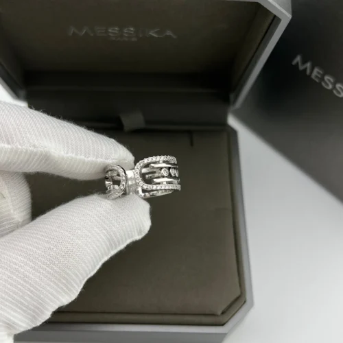 Messika Three-Stone Asymmetric Ring
