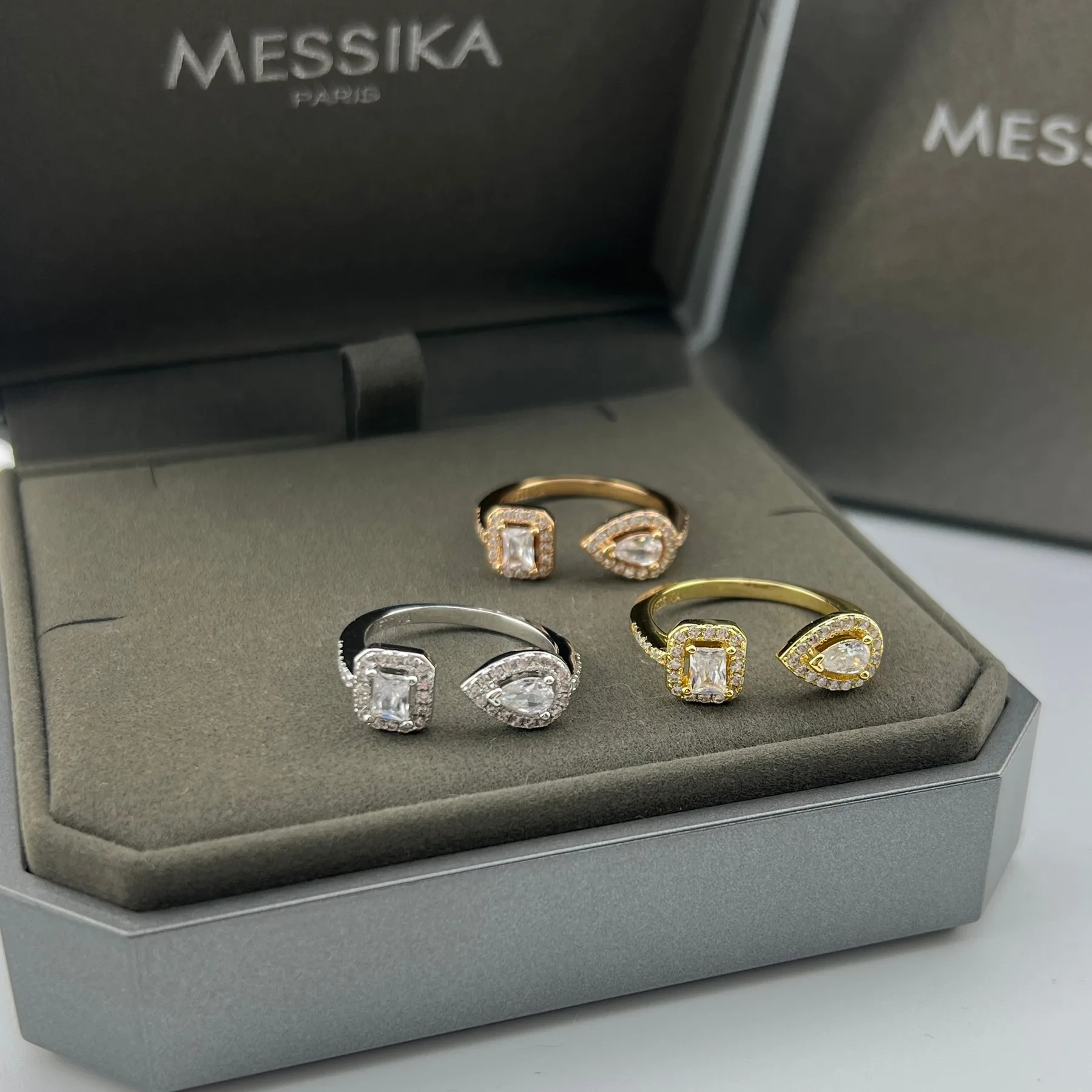 Messika Teardrop Pavé Ring
