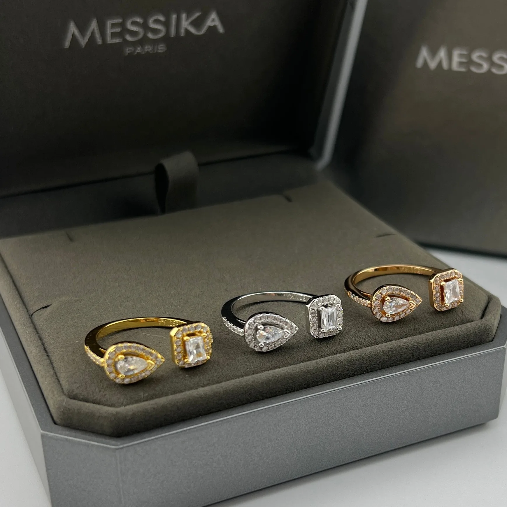 Messika Teardrop Stone-Accented Ring