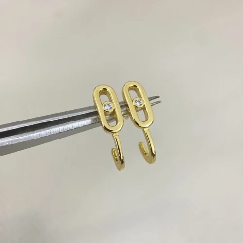 Messika Paperclip Single-Stone Stud Earrings