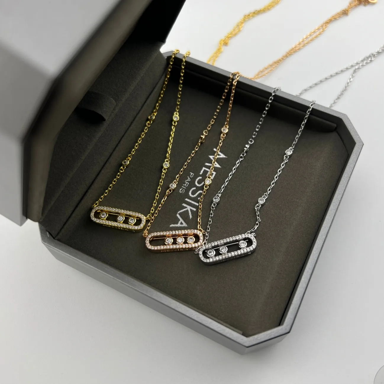 Messika Move Three-Stone Openwork Necklace