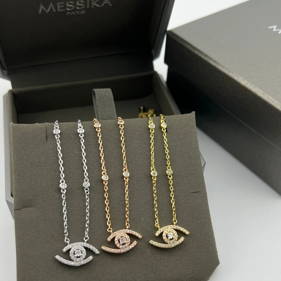 JWMESSIKA0139-01 Messika Lucky Eye Pavé Necklace
