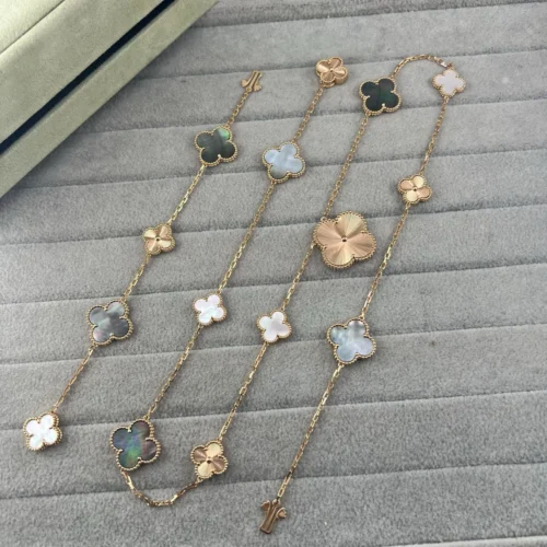 Van Cleef & Arpels Convertible Clover Necklace & Bracelet Set