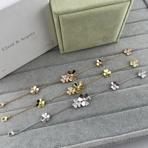 Van Cleef & Arpels Clover Five-Motif Bracelet