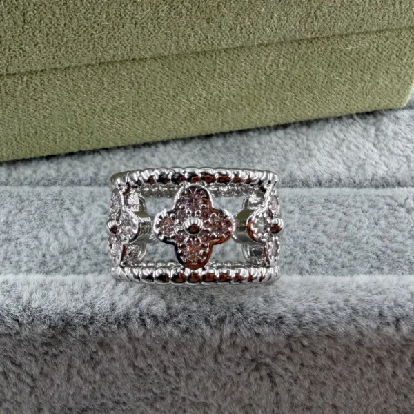 Van Cleef & Arpels Clover Openwork Ring