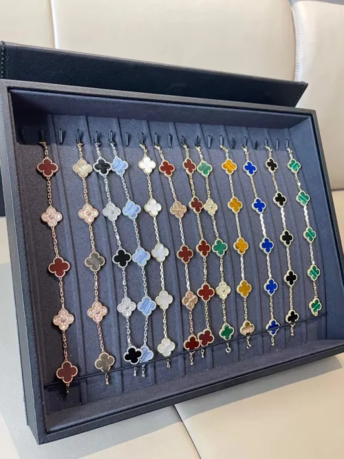 Van Cleef & Arpels Bracelet Collection