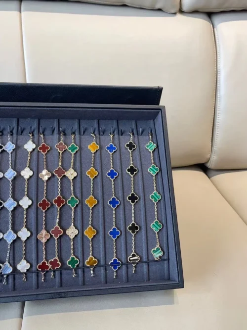 Van Cleef & Arpels Bracelet Collection