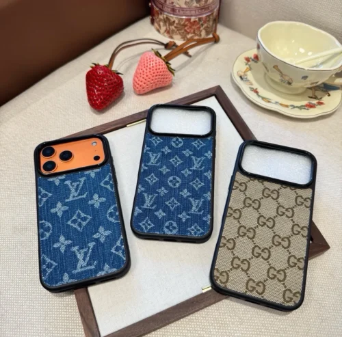 Gucci Monogram Denim Magnetic Phone Case with Fabric Lining and Separate Buttons - Ref. PCGUCCI0036