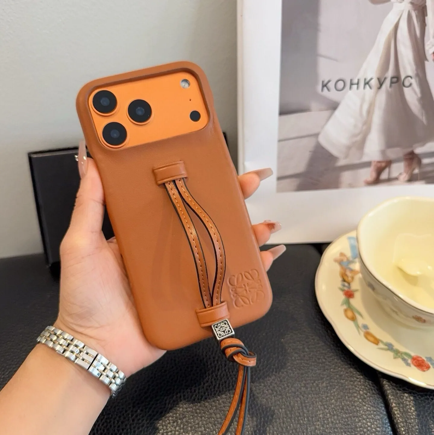 PCLOEWE0044-01 Loewe Phone Case with Wrist Strap for Everyday Carry - Ref. PCLOEWE0044