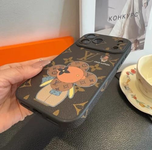 Louis Vuitton Sunflower-Motif Leather-Look Phone Case with Full-Wrap Edges - Ref. PCLV0069