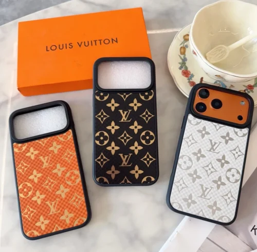 Louis Vuitton Cosmic Orange Full-Cover Phone Case with a Matte Finish - Ref. PCLV0128
