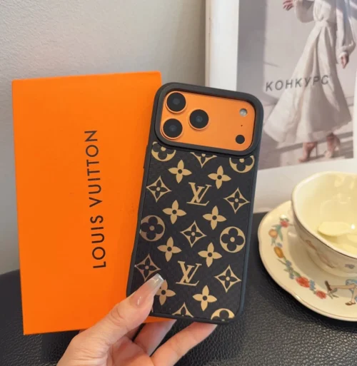 Louis Vuitton Cosmic Orange Full-Cover Phone Case with a Matte Finish - Ref. PCLV0128